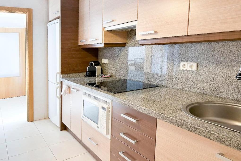 Piso Bajo 3 Habitaciones 2 Banos Y Gran Terraza Denia Eksteriør bilde
